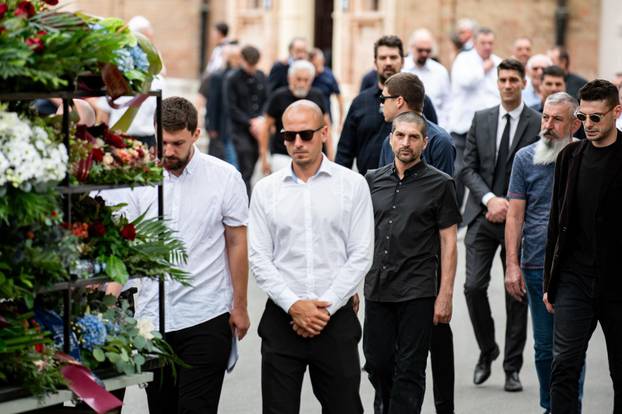 Zagreb: Sprovod redatelja Zrinka Ogreste na Mirogoju