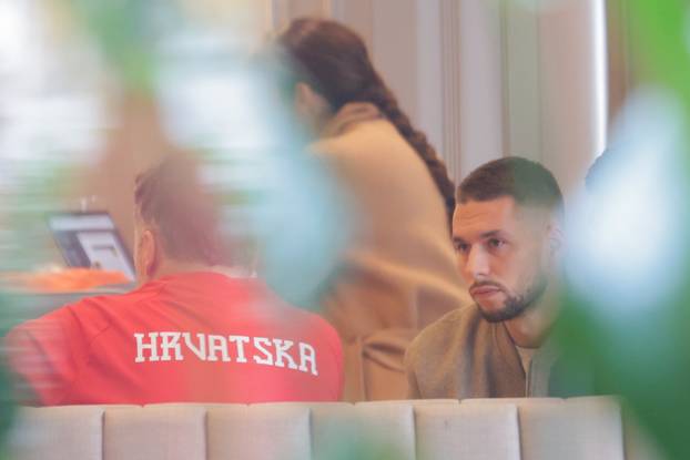 Zagreb: Okupljanje hrvatske nogometne reprezentacije u hotelu Sheraton