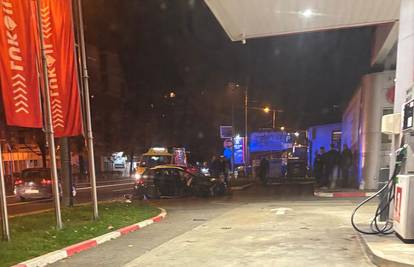 Prometna nesreća u Zagrebu: Dvije osobe završile u bolnici