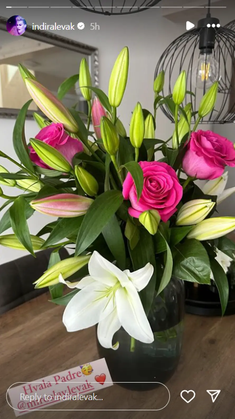 Indira pokazala što joj je bivši suprug Miroslav poklonio za 51. rođendan: 'Hvala ti padre...'