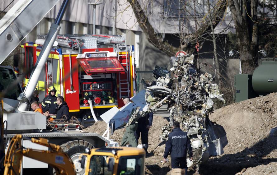 Zagreb: Dio letjelice konačno izvučen