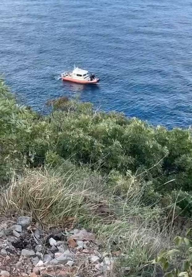 FOTO Iz mora kod Senja izvukli olupinu auta: Četvero ljudi je poginulo u teškoj nesreći...