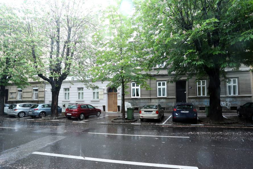 Horor u Zagrebu: Kraj kante za smeće ostavili bebu pa pobjegli