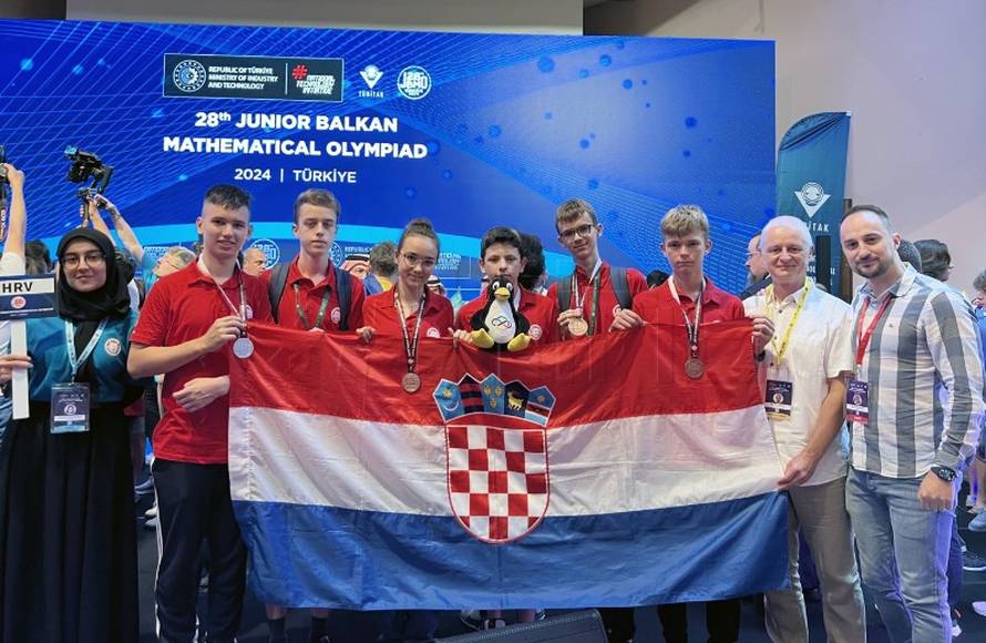 Naši osnovnoškolci u Turskoj su osvojili medalje iz matematike