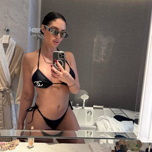 FOTO Zovu je srpskom J. Lo i bila je prva ljubav Novaka Đokovića