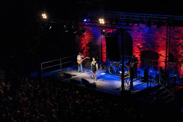 Pula: Vesna Pisarović održala koncert na Kaštelu