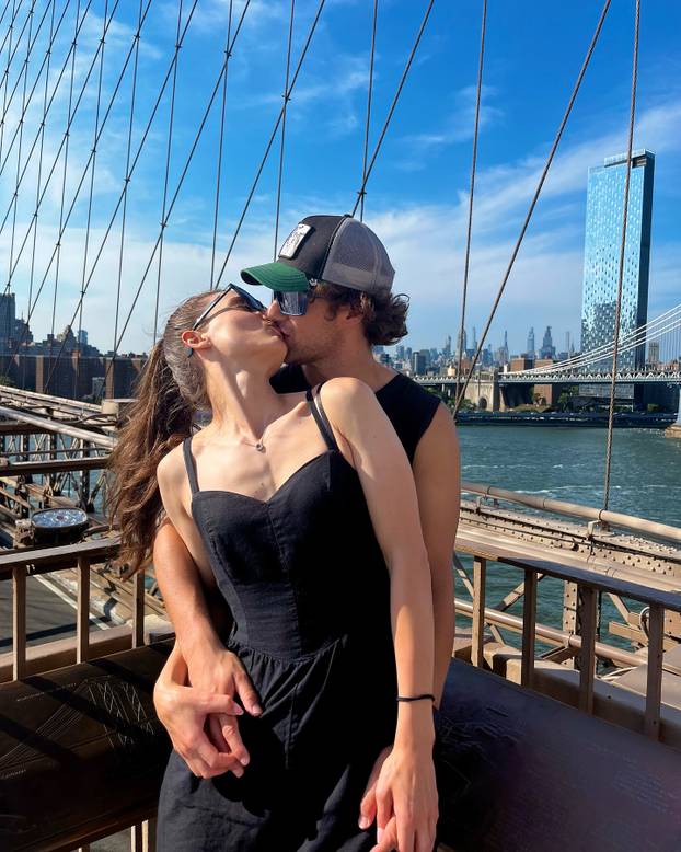 Stefania gađa kao alkar u sridu! Pogledajte ljepoticu iz Cortine