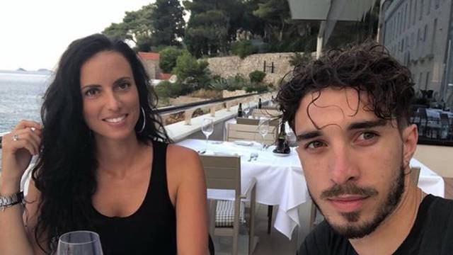 Vrsaljko na romantičnoj večeri: 'Žena ti je lijepa kao Bellucci...'