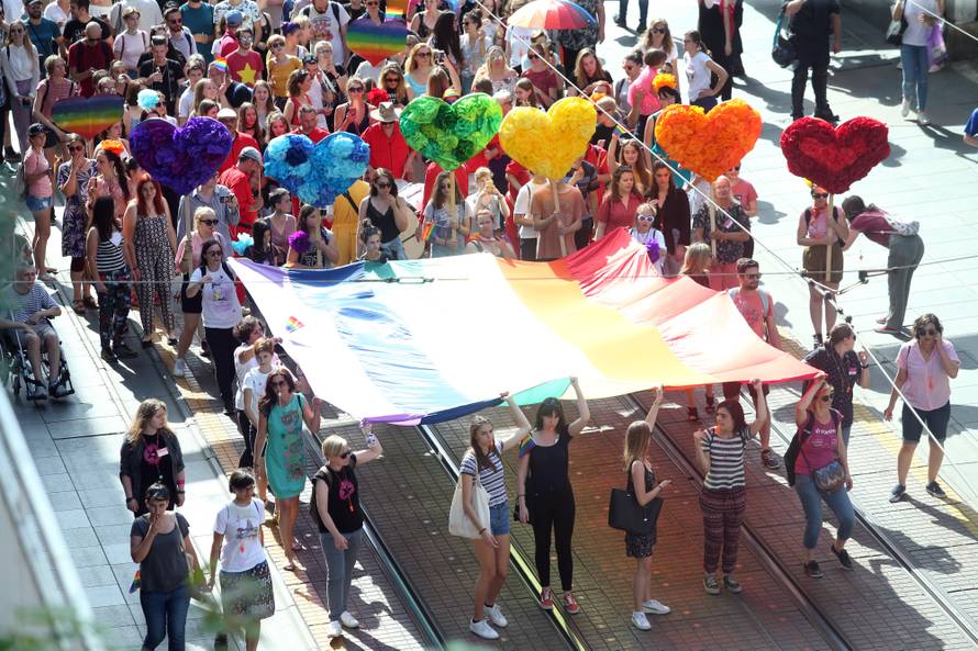 Nekoliko tisuća ljudi u Povorci ponosa: Želimo ljubav i slobodu