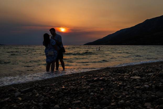 Bol:  Predvečerje na Zlatnom Ratu