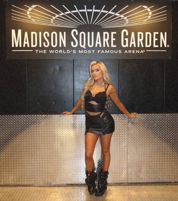 FOTO Zbog savršenog tijela ove golišave hrvačice nitko ne vidi pojas prvaka: Upoznajte Blake