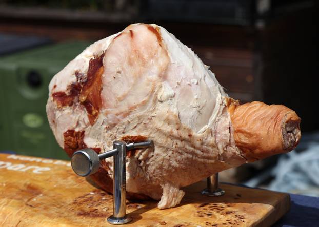 Šibenik: Podjela hrane na uskršnji ponedjeljak