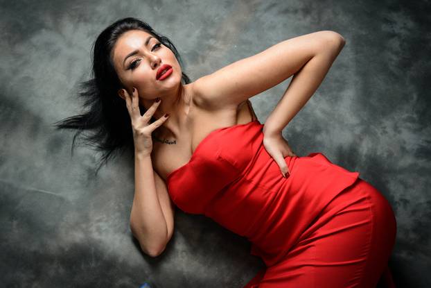 Zagreb: Hana Rodi?, natjecateljica showa Gospodin savršeni