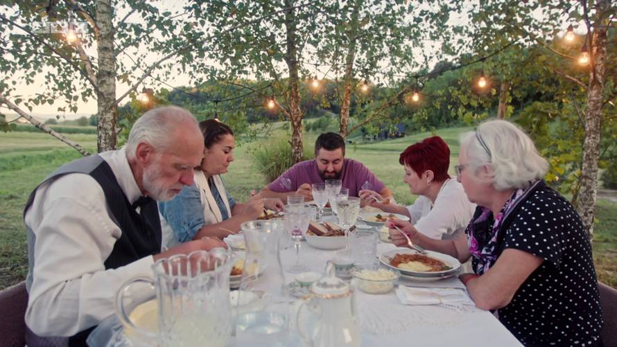 Gledatelji 'Večere za 5' ponovno opleli po Albertu: 'Ovaj profesor previše kalkulira i glumata...'