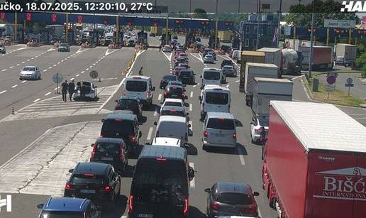 Ide vikend, evo gužvi: Sudari i kolone prema moru, kod Lučkog je 'čep'  iz svakog smjera