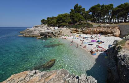 Ovo je deset najljepših plaža koje morate posjetiti u Istri!