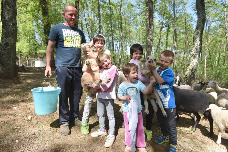 Tate od formata: 'Ručak za nas sedmero kuham od 10 ujutro'