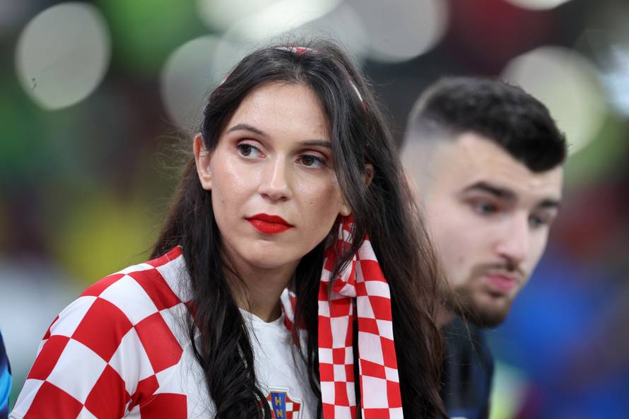 KATAR 2022 - Navijači na stadionu tijekom utakmice Hrvatske i Brazila u četvrtfinalu Svjetskog prvenstva u Katru