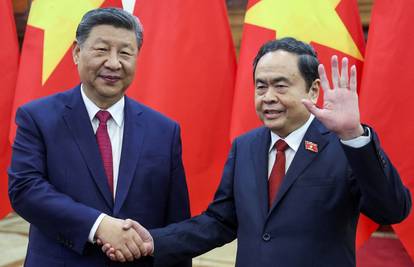 Xi poručuje da nema pobjednika u carinskom ratu, a Trump da smišljaju kako nauditi SAD-u