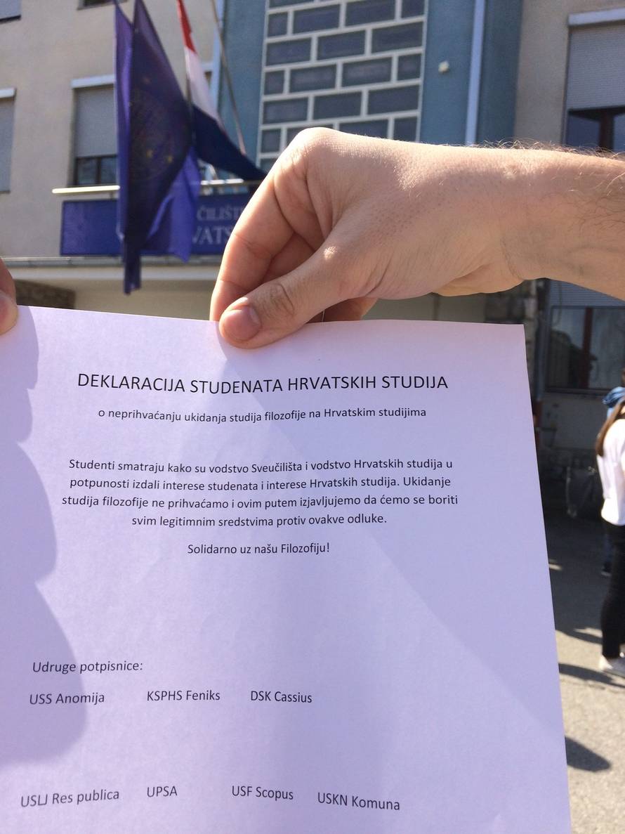 Drama na Hrvatskim studijima: Blokada nastave, stigla policija