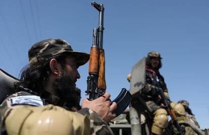 Talibani pozvali Ameriku da ne 'destabilizira' vlast u Kabulu