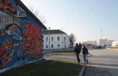 Osijek: Mladić (19) na ulici presreo i silovao djevojku?