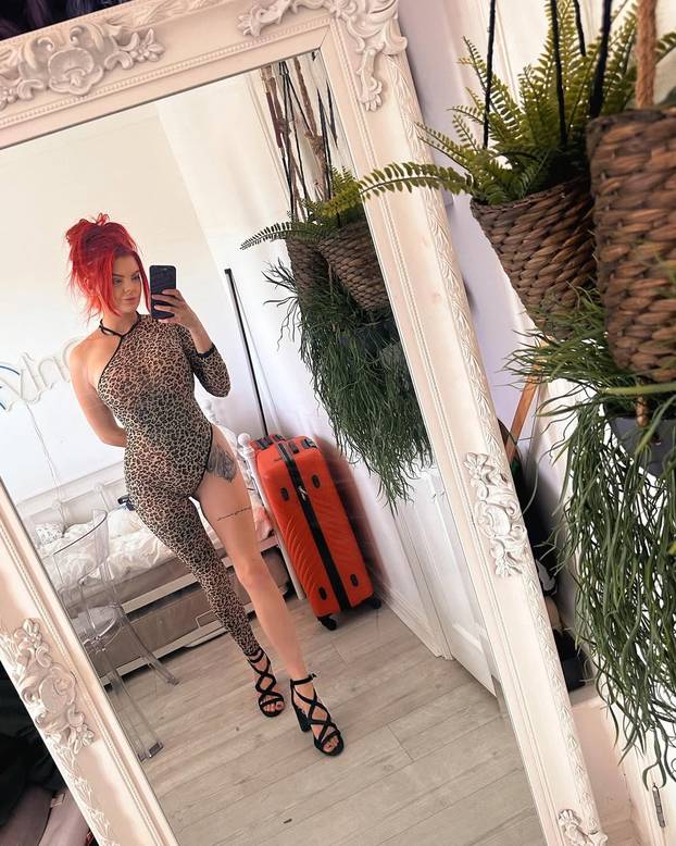 FOTO Vatrena Rebecca otkriva kako je kupila kuću bez kredita: Mjesečno zaradim 86.000 eura