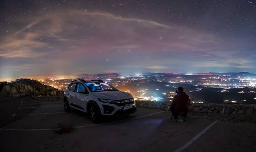 Geomagnetska oluja pogodila Zemlju! Pogledajte impresivne fotke aurore borealis s Biokova