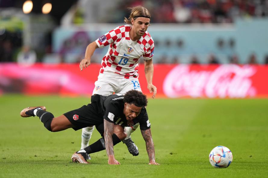 THE CANADIAN PRESS 2022-11-27