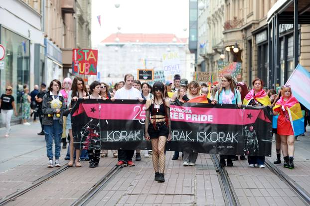 Zagreb: 25. Povorka ponosa LGBTIQ zajednice "Korak po korak, iskorak!"