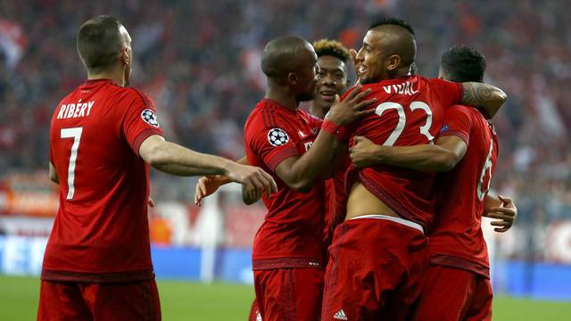Bayern Munich v Benfica - UEFA Champions League Quarter-finals First leg