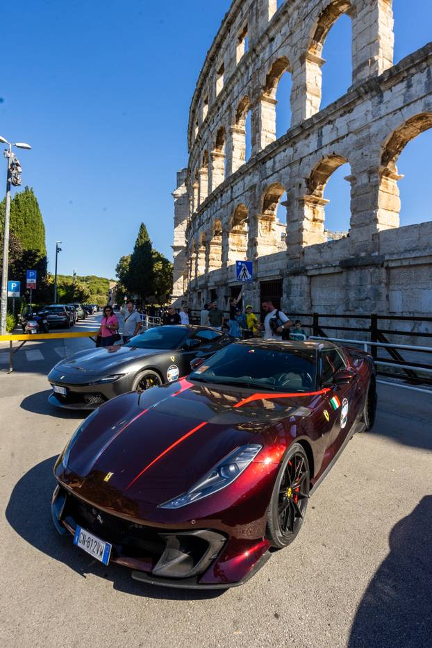Pula: Ferrari vozila ispred pulske Arene