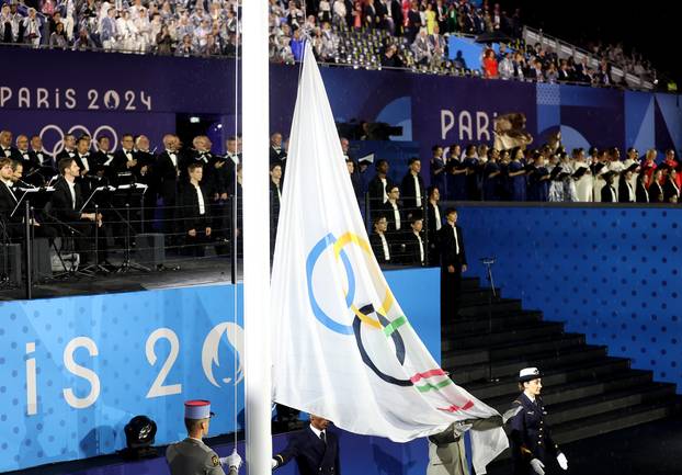 Zastava Olimpijskih igara u Parizu podignuta na stijeg naopako