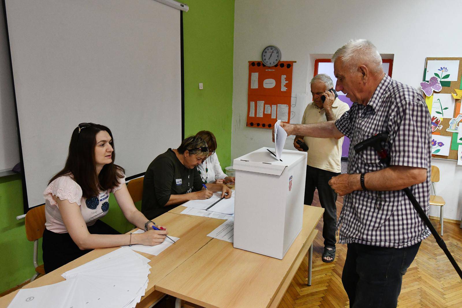 Sibenik: Otvorena biralista u Republici Hrvatskoj za Europski parlament