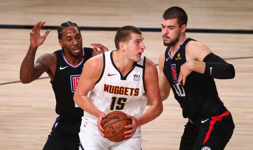 Sjajni Zubac nije mogao sam s Denverom, i Toronto izjednačio