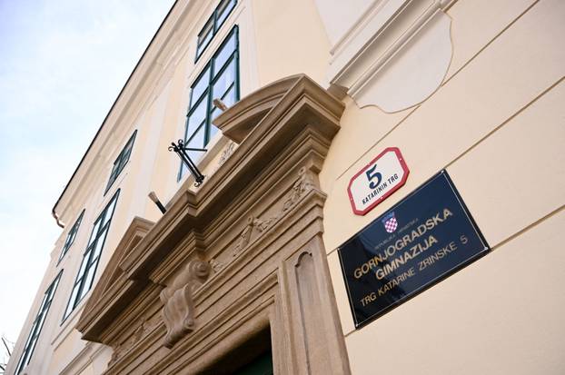Zagreb: Gradonačelnik sa suradnicima obišao obnovljenu Gornjogradsku gimnaziju
