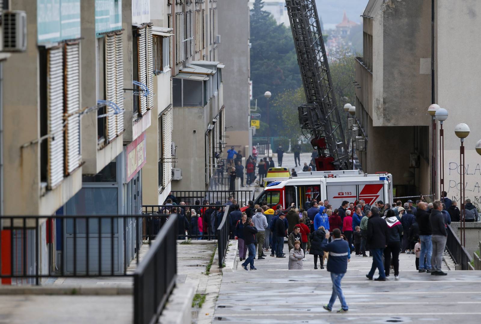 Split: Požar u stanu stambene zgrade na Trsteniku