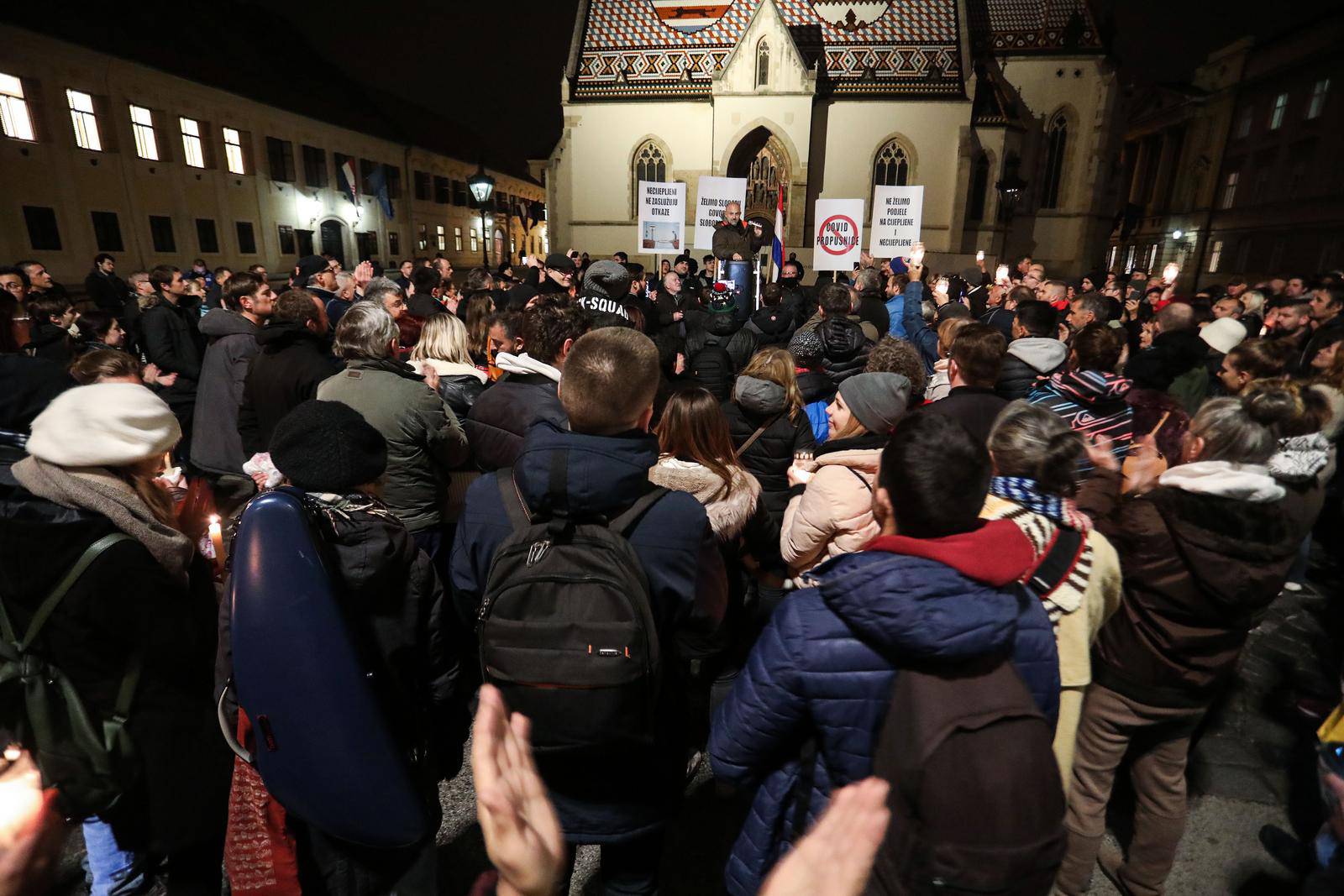 Građani i danas na Markovom trgu prosvjeduju protiv covid potvrda