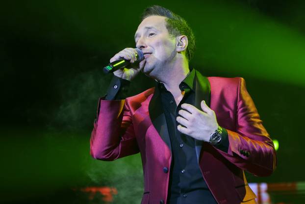 Zagreb: Peđa Jovanović održao koncert u Areni