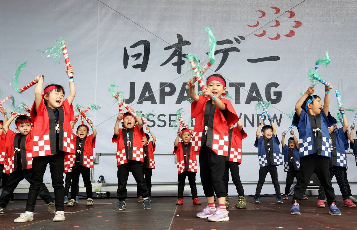 Japanski plan: Pomoću umjetne inteligencije do rasta nataliteta