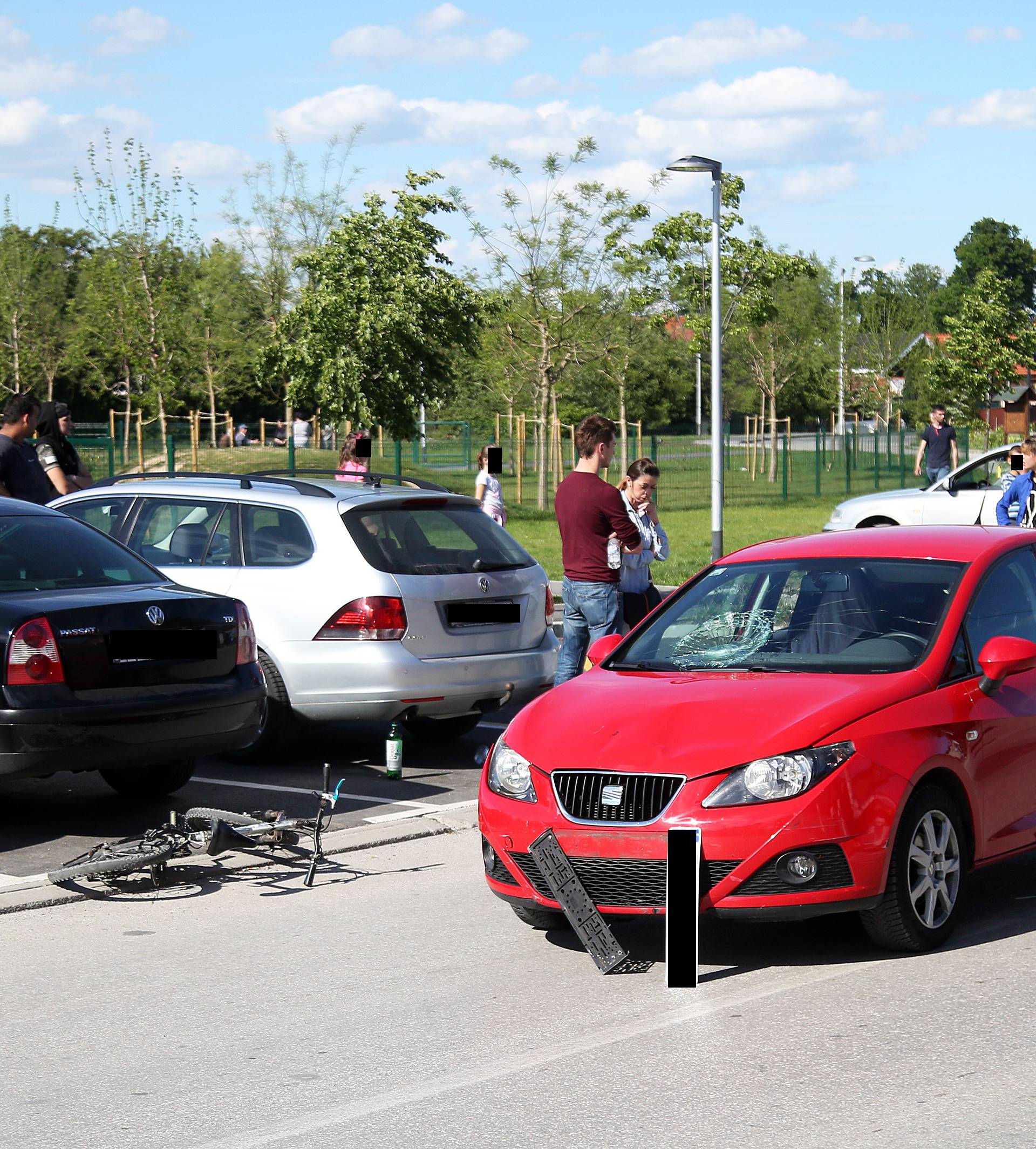 Auto udario dječaka (10) na biciklu, prevezli ga u bolnicu