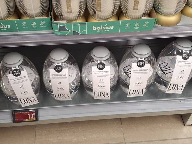 Ponuda lampiona u Intersparu u Supernovi Buzin