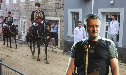 FOTO Konji bili u blatu, a gosti mokri do ko&zcaron;e: Umjesto Alke, Sinjane danas &ccaron;eka Thompson