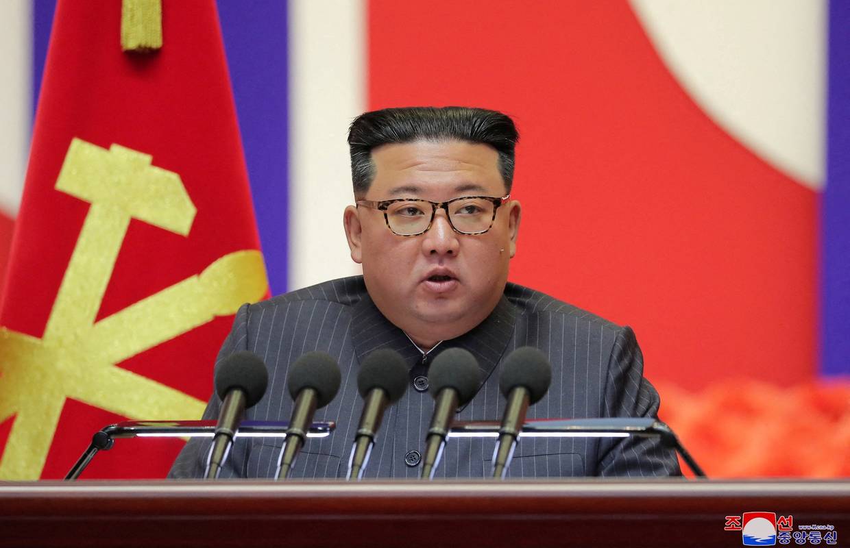 Sjeverna Koreja: Sumnja na četiri nova slučaja covida-19