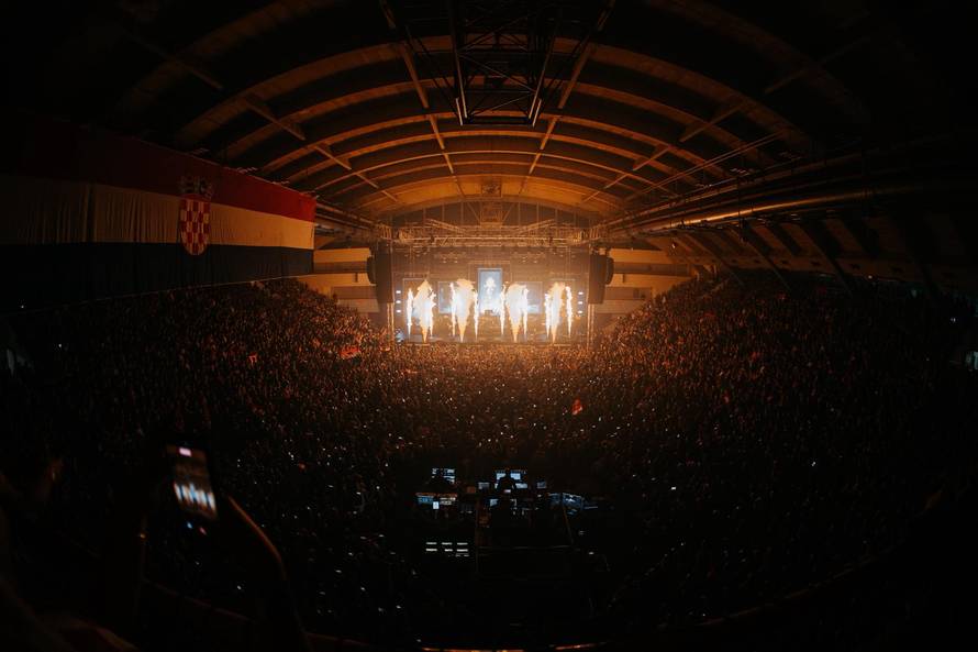 Thompson na koncertu u Rijeci: Nismo mi fašisti. To osuđujemo