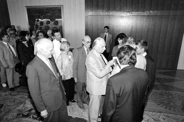 Zagreb: Franjo Tuđman primio je sudionike Druge konvencije Hrvatskog svjetskog kongresa, 2.7.1994.