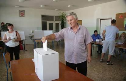 U Posedarju biraju po treći put novog načelnika općine