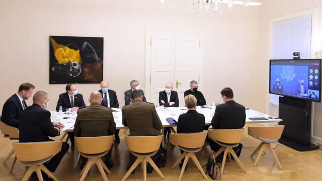MORH: Ministar Banožić je razgovarao o Bradleyjima s američkim predstavnicima