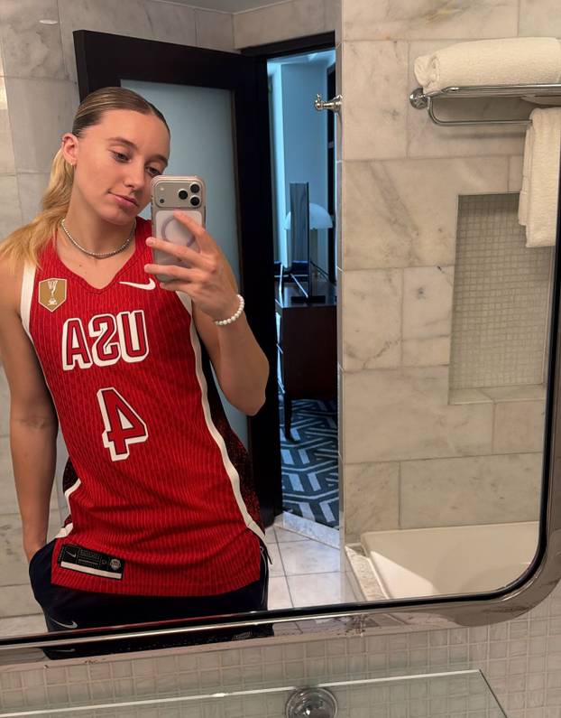 FOTO Vatrena igračica izabrana na draftu, igrat će s djevojkom