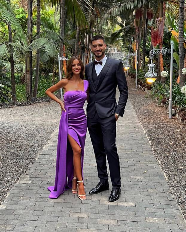 FOTO Livakoviću zatvorio put do gola, ona mu je velika podrška